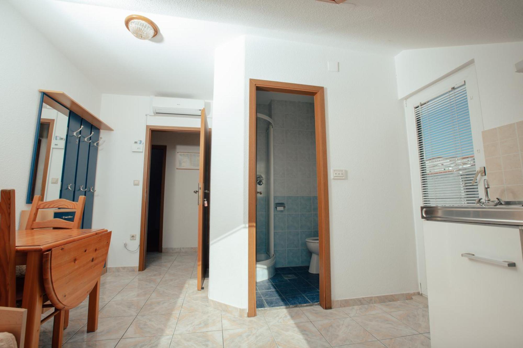Apartmani Miljak Omis Ngoại thất bức ảnh