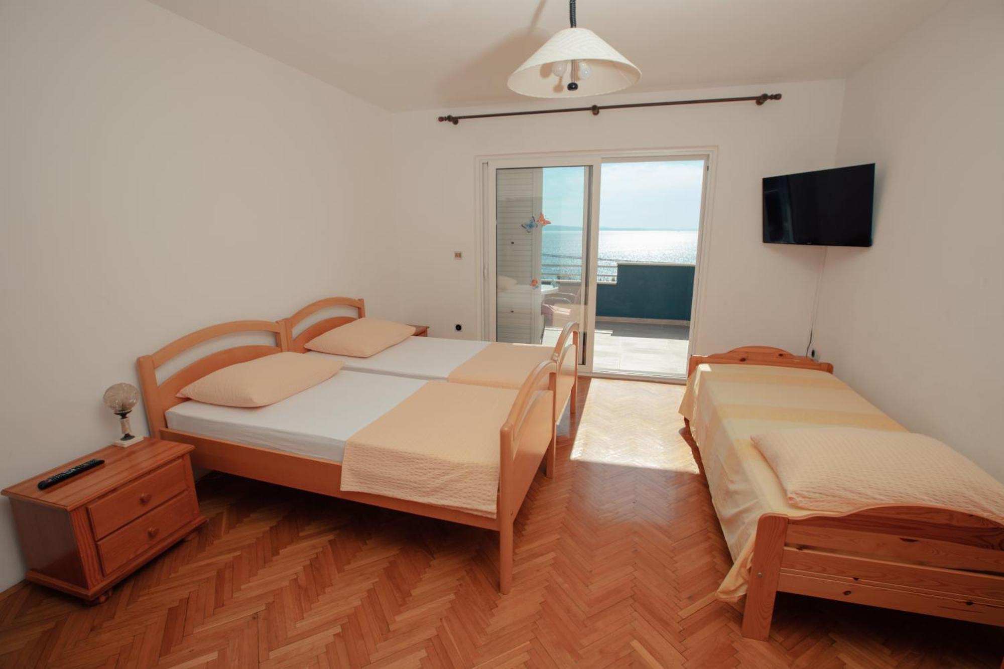 Apartmani Miljak Omis Ngoại thất bức ảnh