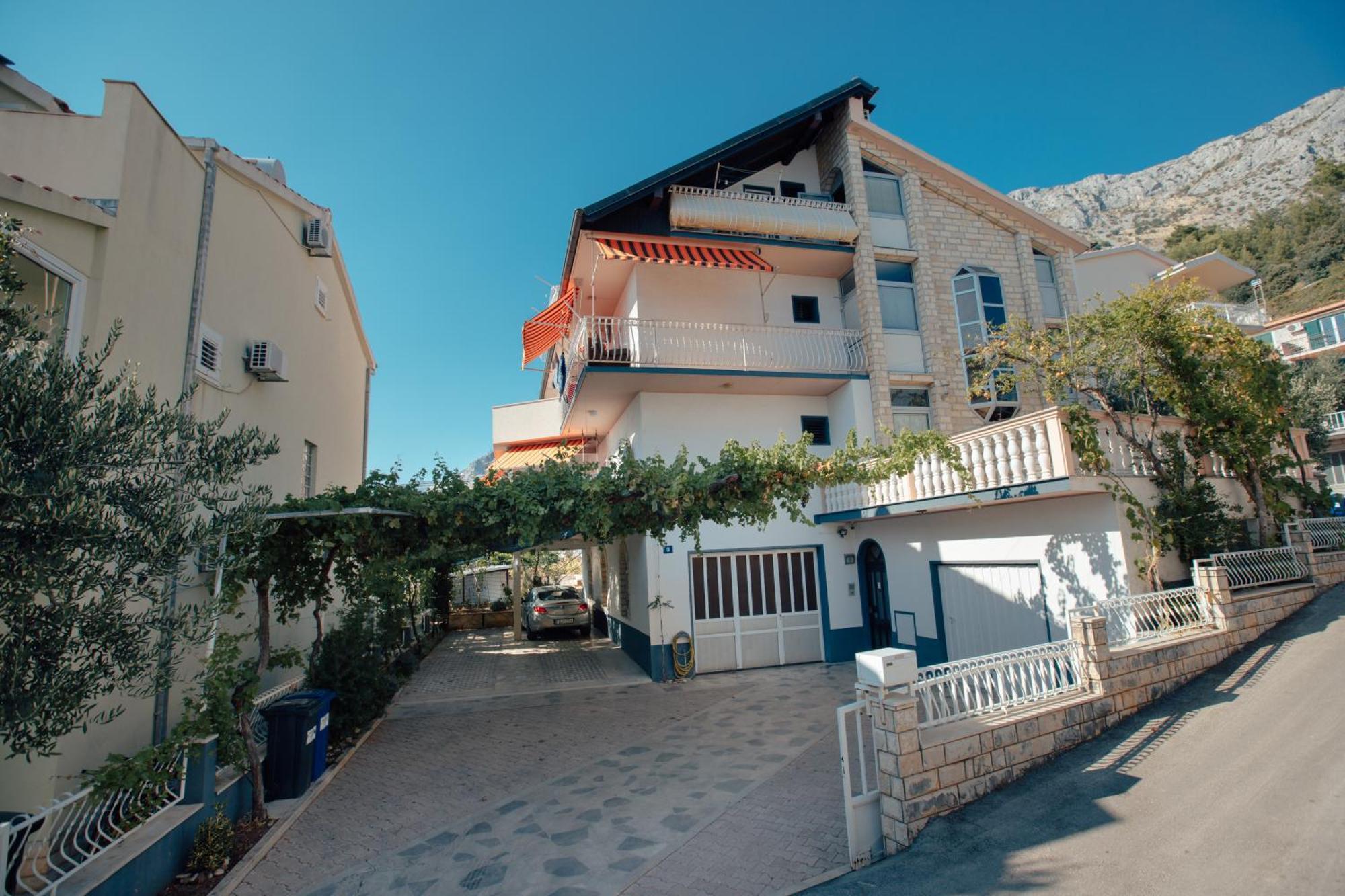 Apartmani Miljak Omis Ngoại thất bức ảnh
